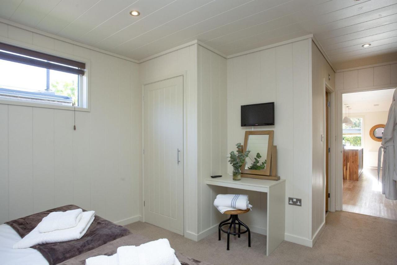 צ'דר Whileaway Lodge, Strawberryfield Park מראה חיצוני תמונה